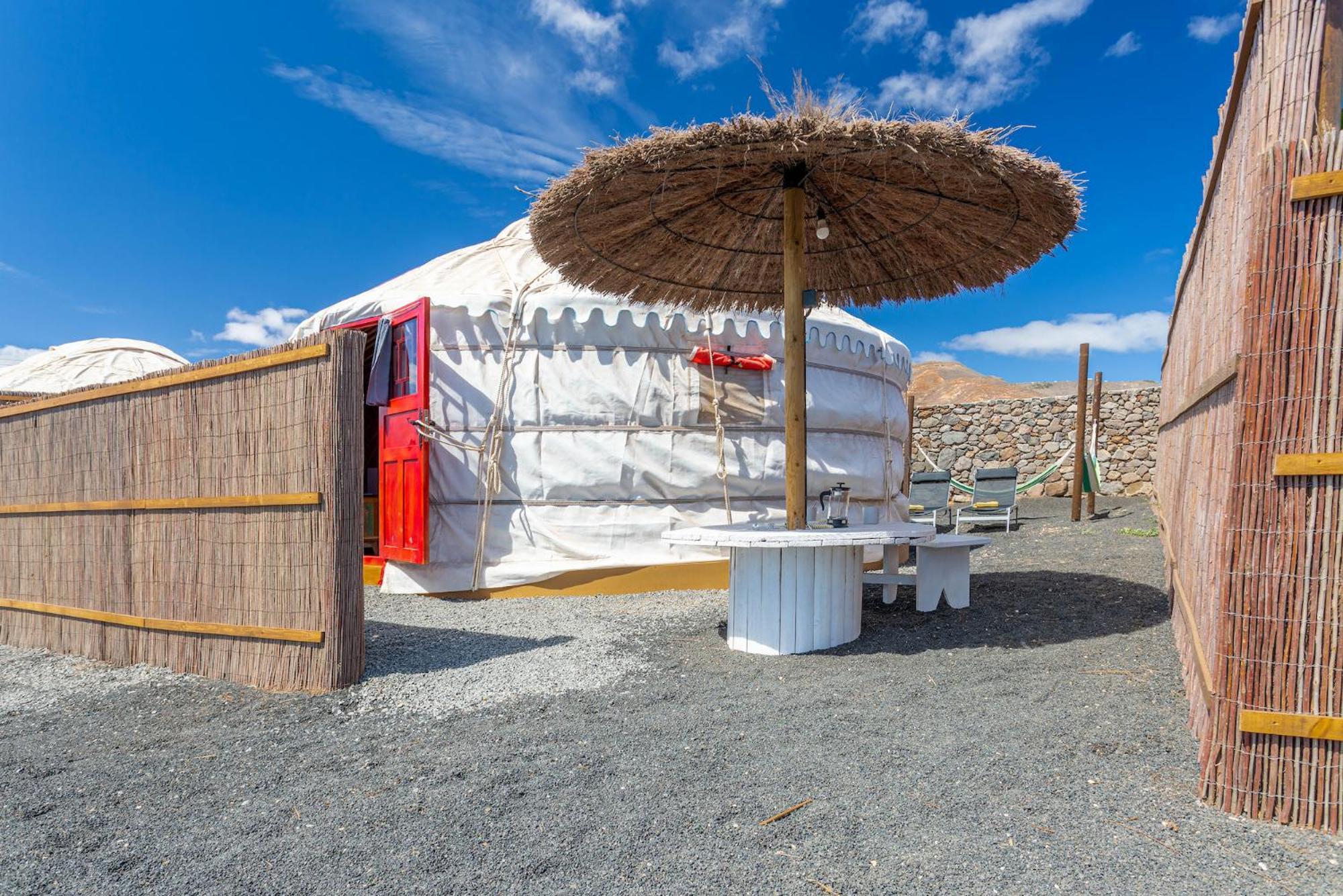 Eco Village Finca De Arrieta - Yurts And Stone Cottages - Shared Pool - Walking Distance To Arrieta Beach Tabayesco Exterior photo