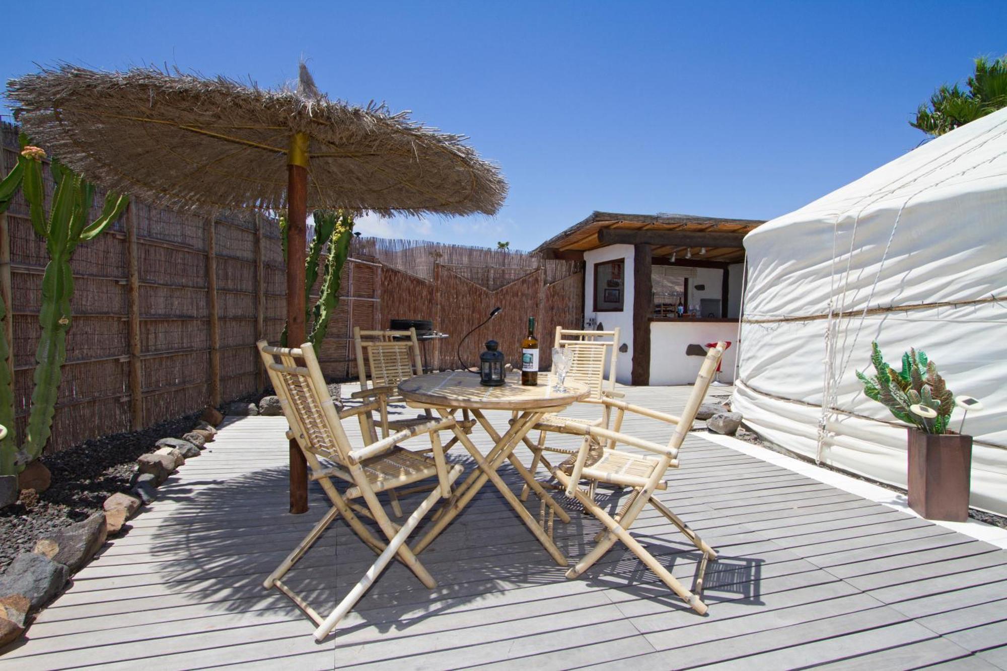 Eco Village Finca De Arrieta - Yurts And Stone Cottages - Shared Pool - Walking Distance To Arrieta Beach Tabayesco Exterior photo